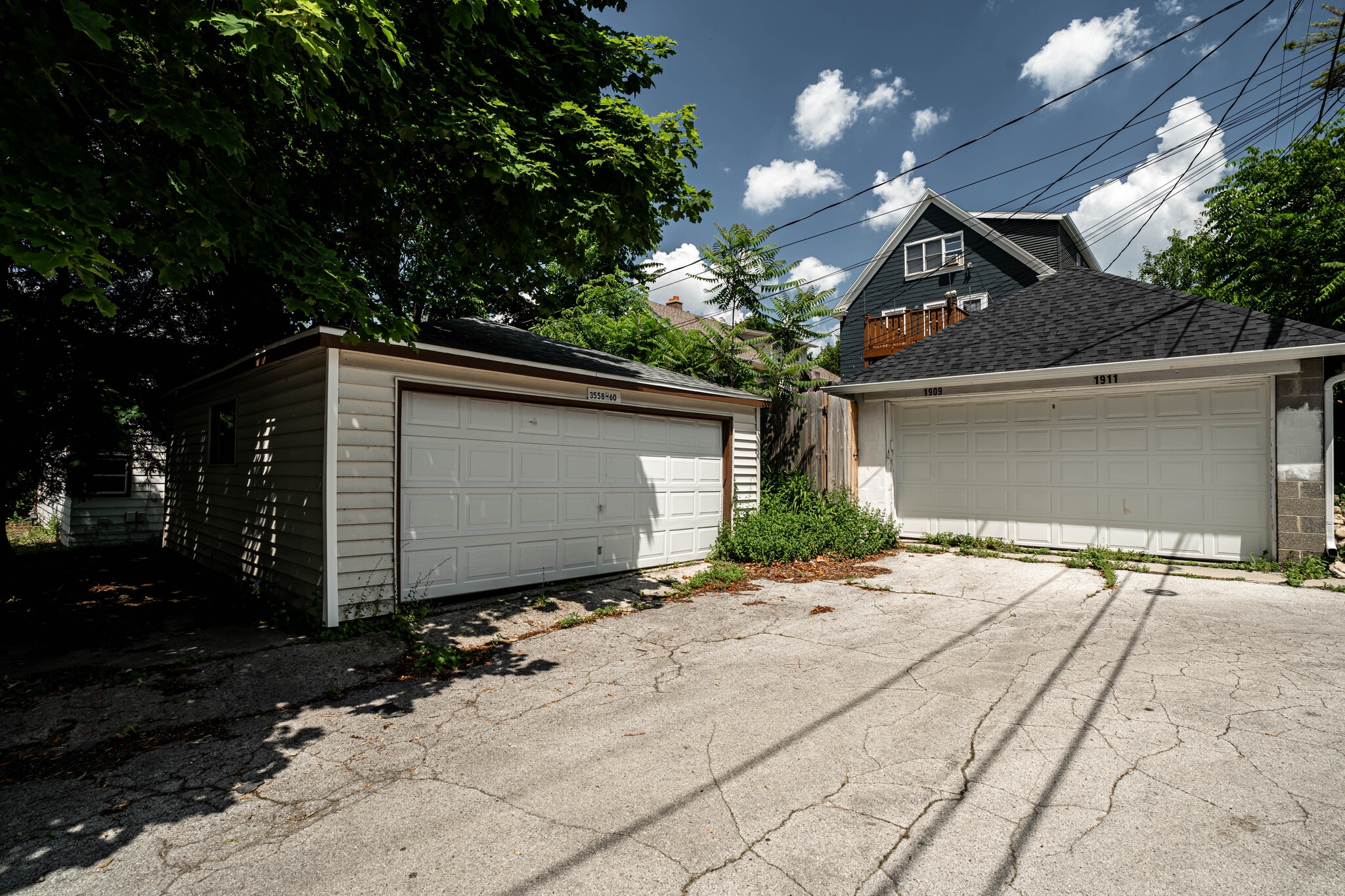Garage - 3558 N Cramer St