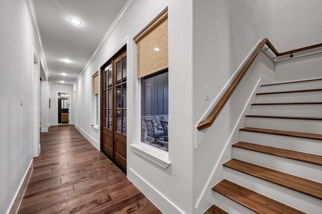 Building Photo - 15937 Stagecoach Rd