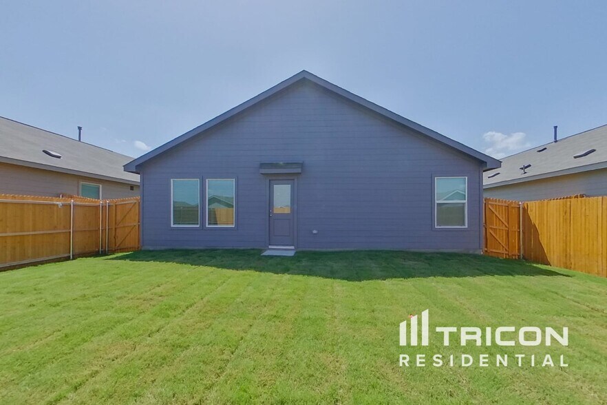 Building Photo - 807 Ginkgo Wy