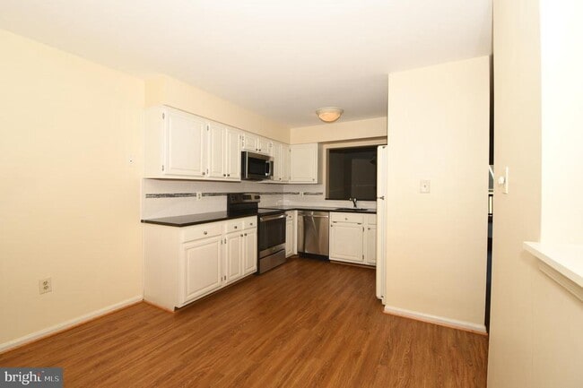 Building Photo - 7802 Mistic View Ct