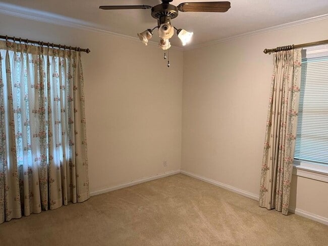 Building Photo - 510 Roosevelt Dr