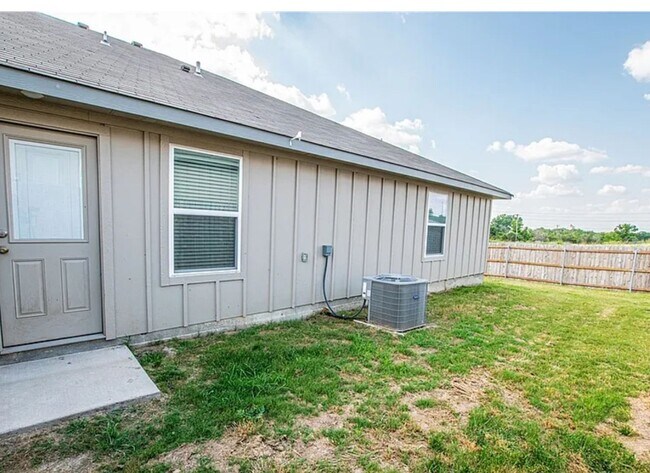 Building Photo - 3bd/2ba in Temple TX