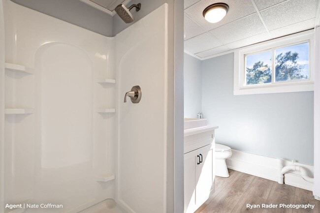 Building Photo - Downtown Rockford Single Family Home on White Pine Trail