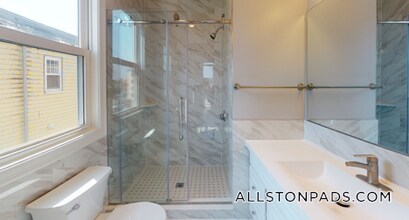 Building Photo - 17 Harvard Ter