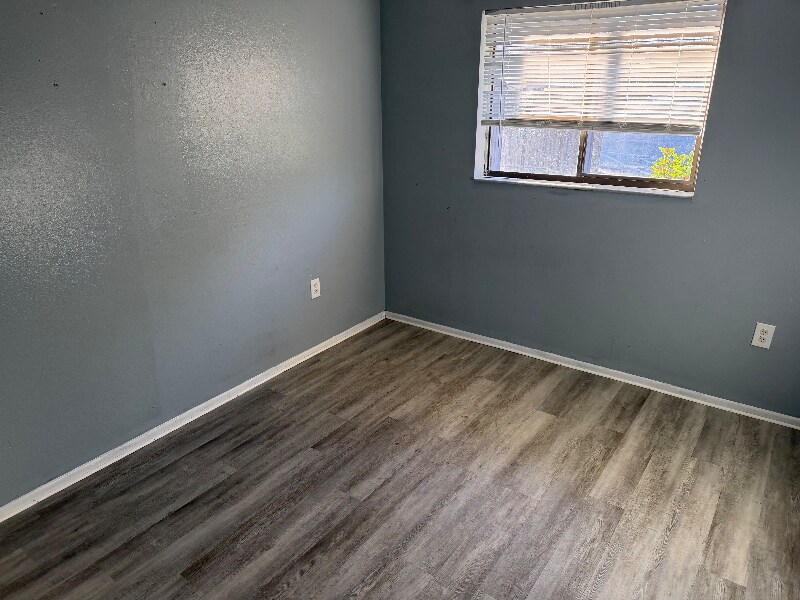 Building Photo - 1450 E Gibson St