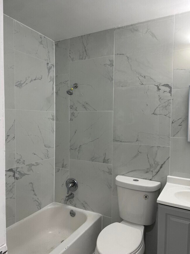 Building Photo - 8131 SW 6th St