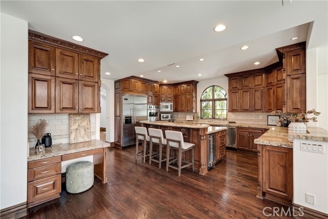 Building Photo - 718 N Poinsettia Ave