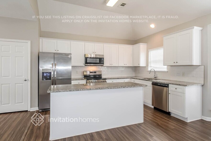 Building Photo - 6996 Calderwood Dr