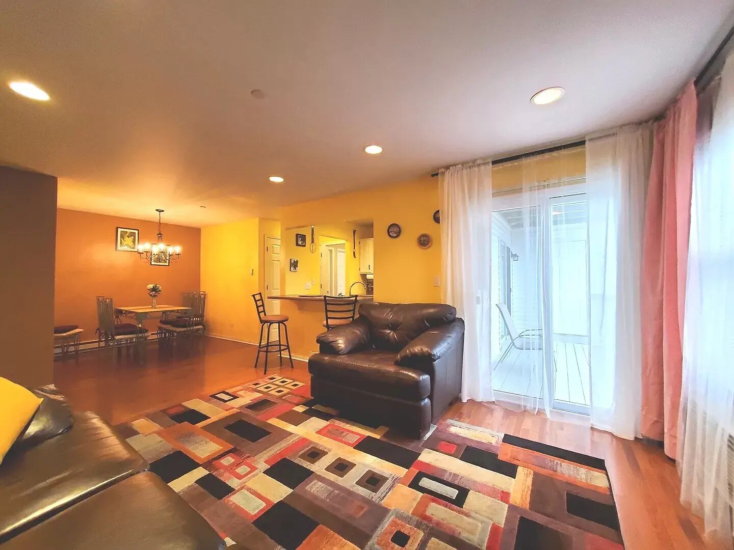 Building Photo - 1353 Cunat Ct