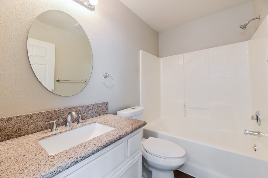 Building Photo - 4030 W Red Coach Ave