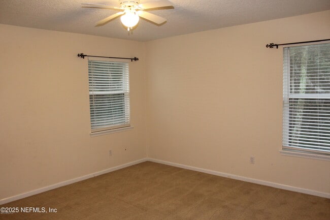 Building Photo - 3149 La Reserve Dr