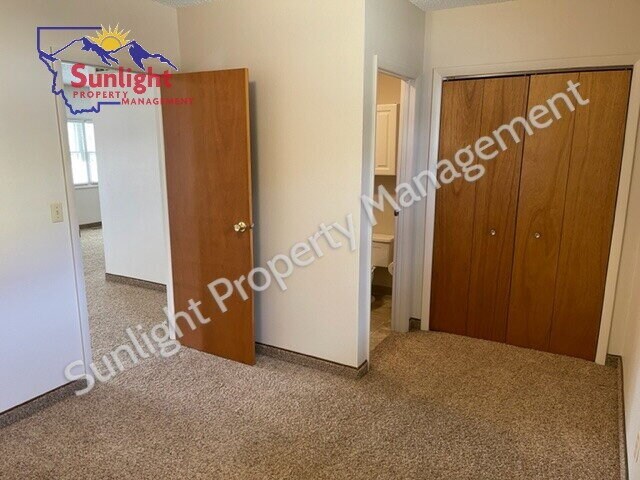 Building Photo - "Charming 2-Bed, 2-Bath Retreat in Laurel, MT – Your Perfect 1148 Sq Ft Haven on 5th Ave Awaits!"