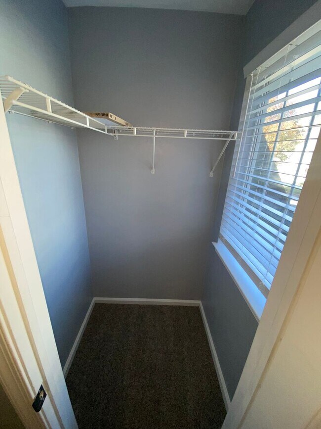 Building Photo - 856 Whistling Swan Dr