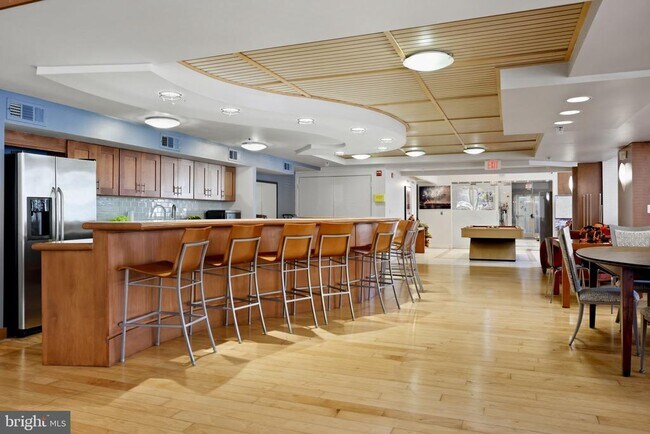 Building Photo - 2200 N Westmoreland St