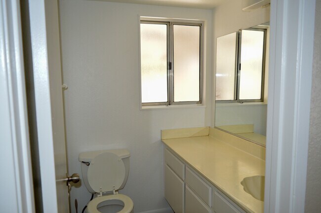 Building Photo - 11249 Heathrow Dr