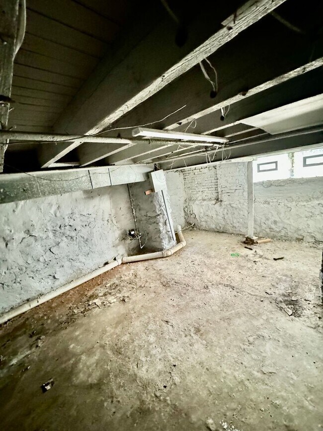 Building Photo - Spacious 3-Bedroom West Philly Home with Basement Storage