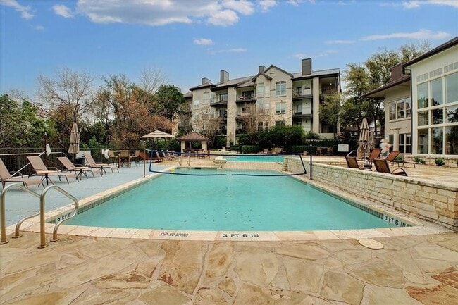 Building Photo - 6000 Shepherd Mountain Cove