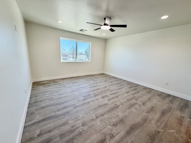 Building Photo - 1204 S Central Ave