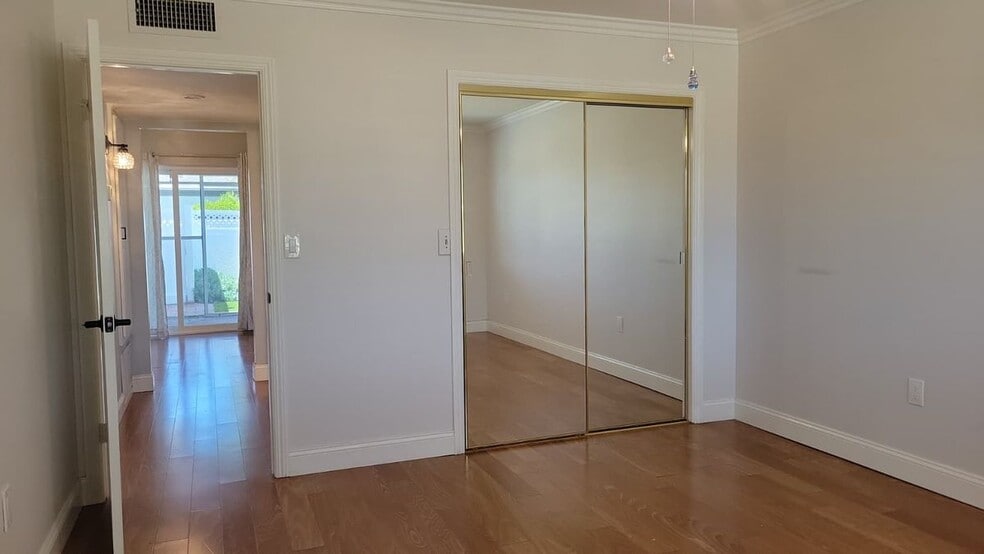 Building Photo - 26217 Birkdale Rd