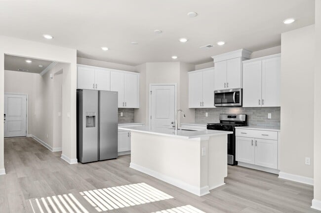 Building Photo - 2048 Copper Crk Lp