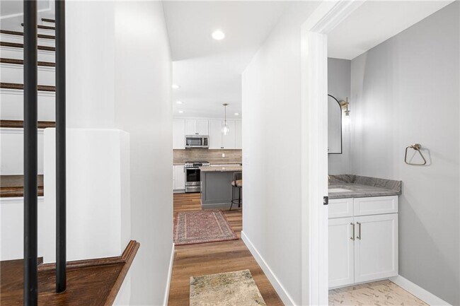 Building Photo - 47 Arnolds Neck Dr
