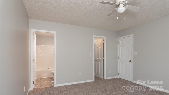 Building Photo - 6209 Foster Brook Dr