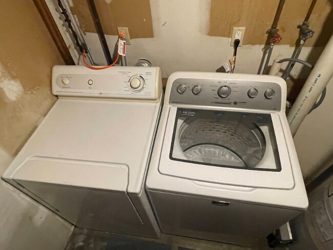 Building Photo - 431 Winnacunnet Rd