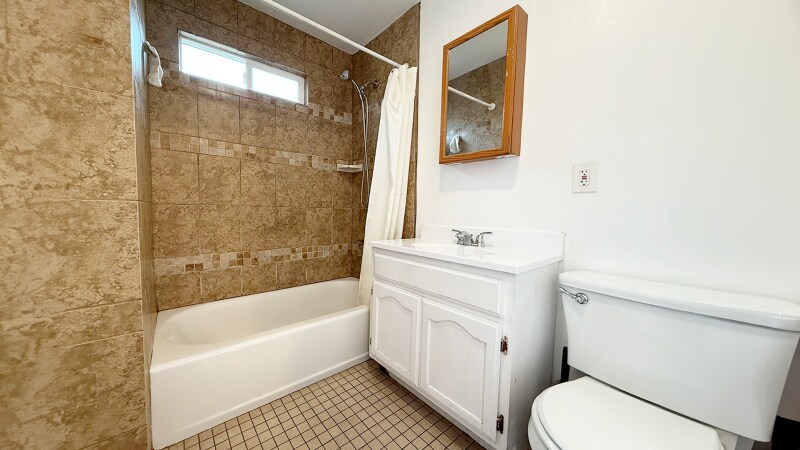 Building Photo - 1522 W 29th St