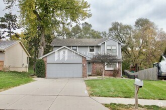 Building Photo - Marvelous Omaha Home
