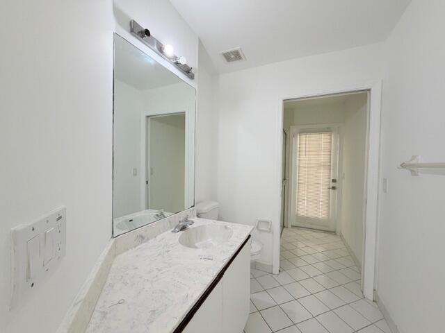 Building Photo - 4853 NW 66th Ave