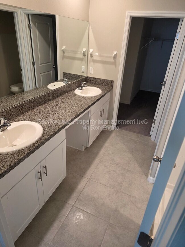 Building Photo - 3719 Daisy Bloom Pl