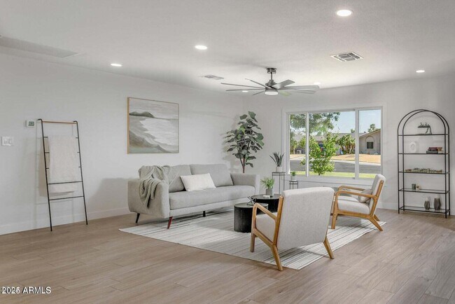 Building Photo - 4414 S Terrace Rd