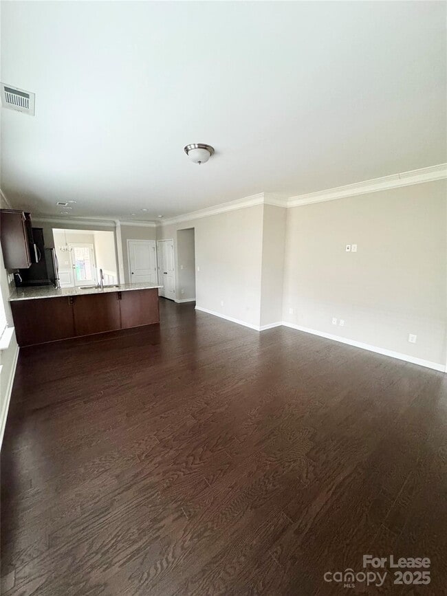 Building Photo - 304 Harrison Ln