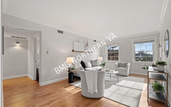 Building Photo - 2509 Arlington Blvd