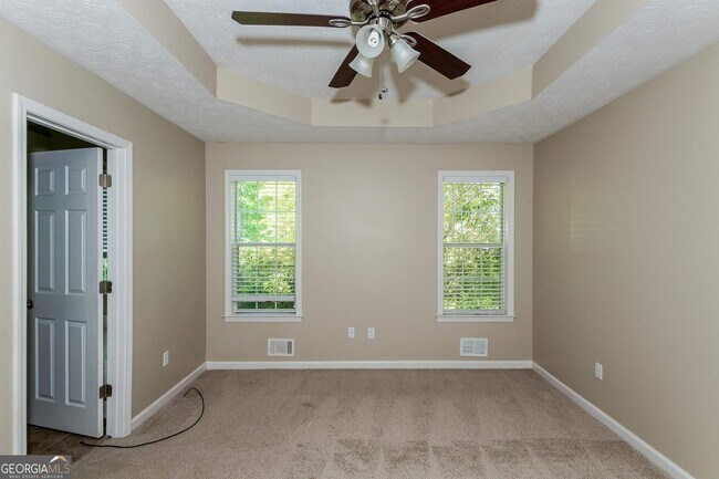 Building Photo - 121 Aristocratic Way