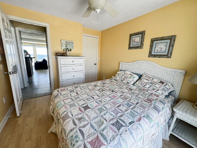Building Photo - Beach-front condo Fall/Winter rental Septe...