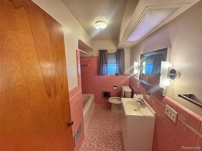 Building Photo - 4276 5th St