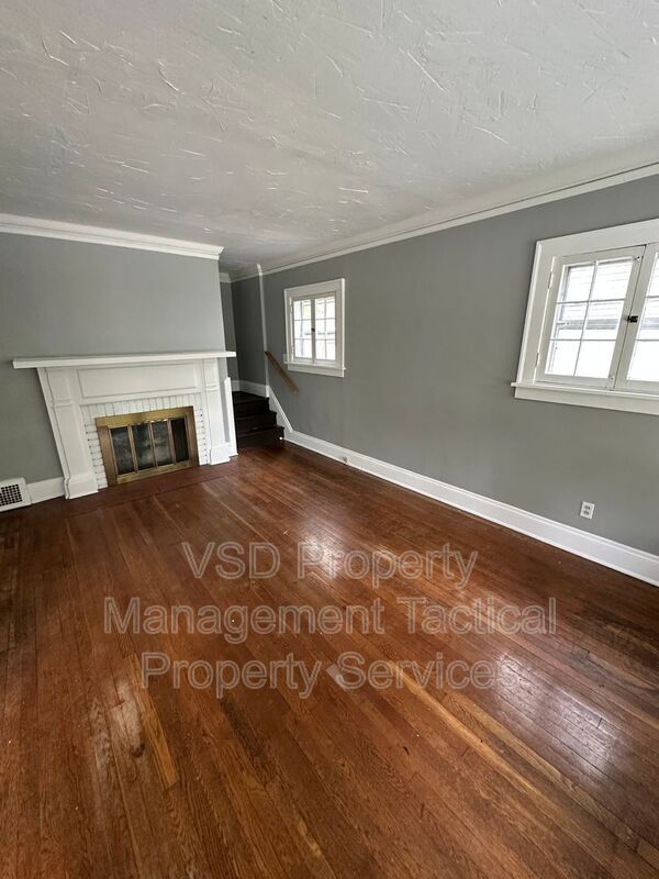 Building Photo - 1602 Wood Rd