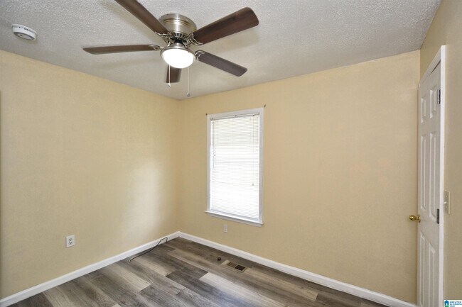 Building Photo - 1721 Maralyn Dr