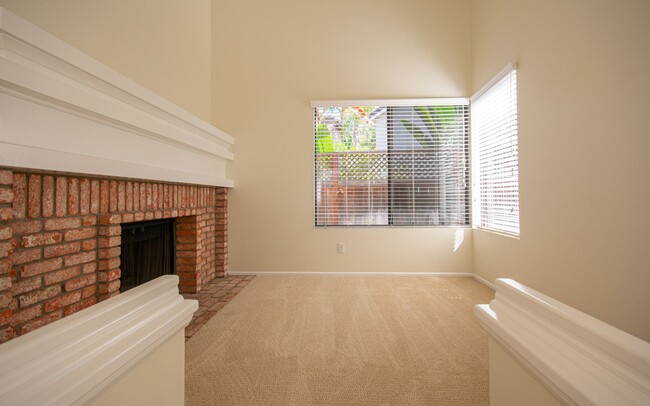Building Photo - Wonderful 3BR/2.5BA La Costa Home!!!
