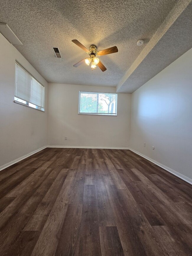 Building Photo - Duplex in Country setting! New paint and Flooring!