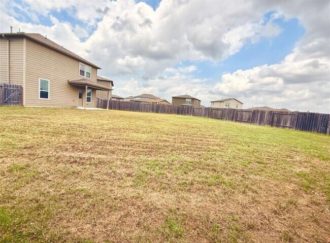 Building Photo - 14502 Chasing Bend Dr