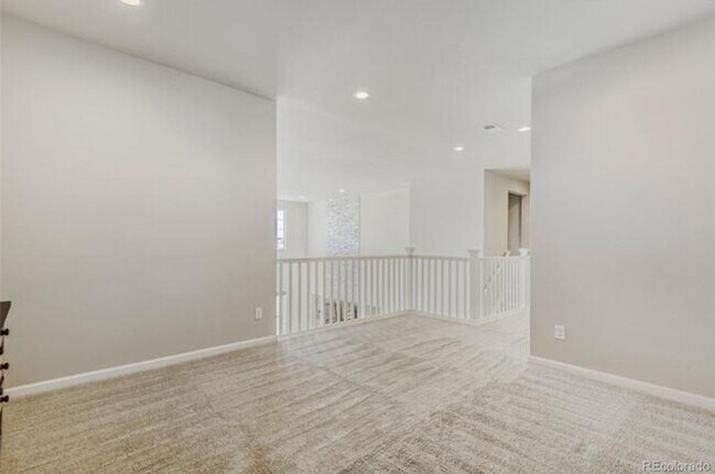 Building Photo - 5 BR/4BA | Newly Renovated Single Family Home | 1-Car Garage Parking | Community Pool!