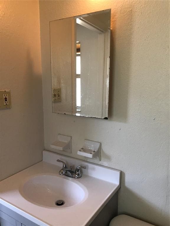 Building Photo - 5706 E 30th Ave