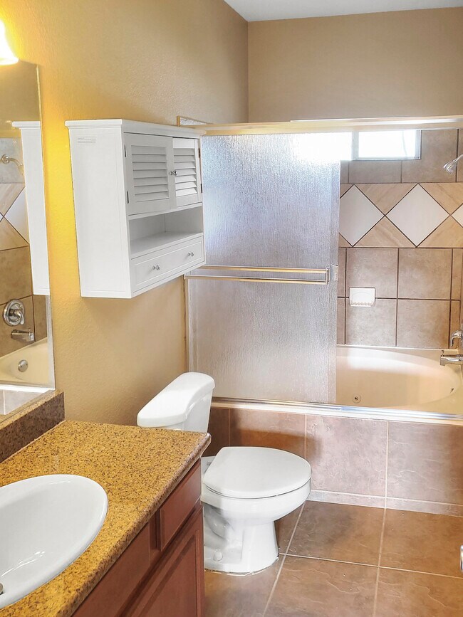 Building Photo - 1710 Ulit Ave