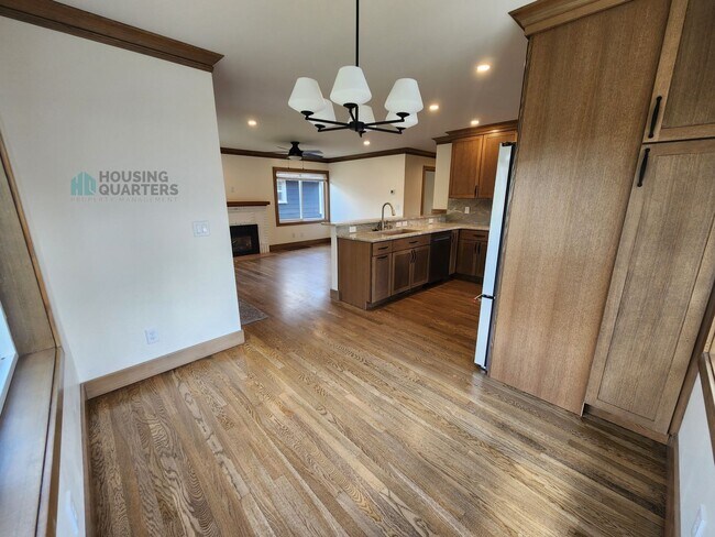 Building Photo - Wonderful home located in one of Spokane's precious historic districts!