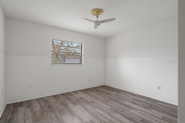 Building Photo - 5524 Gridley Ln