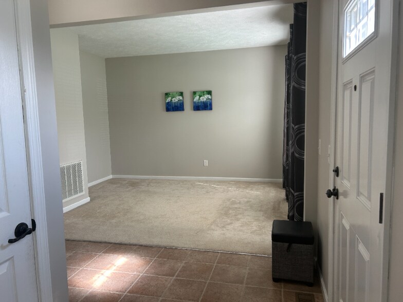 Building Photo - 9099 Jody Lynn Ln
