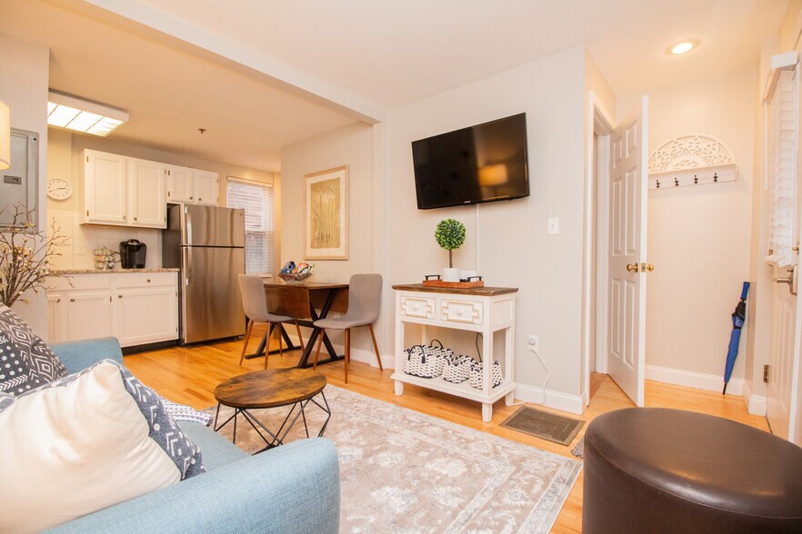 Building Photo - 30 Jay St