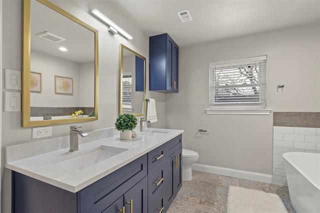 Building Photo - 6350 Glennox Ln